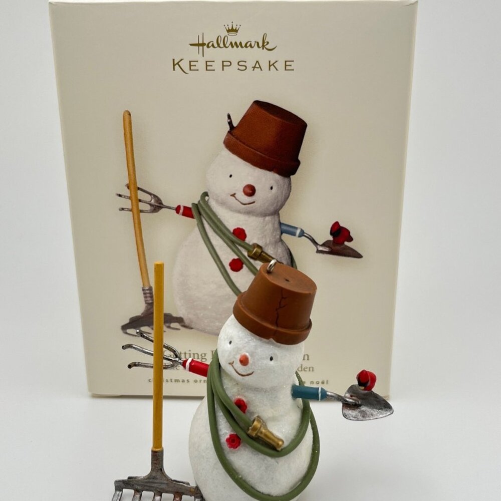 Hallmark Keepsake 2007 Getting Ready To Garden Snowman Christmas Ornament
